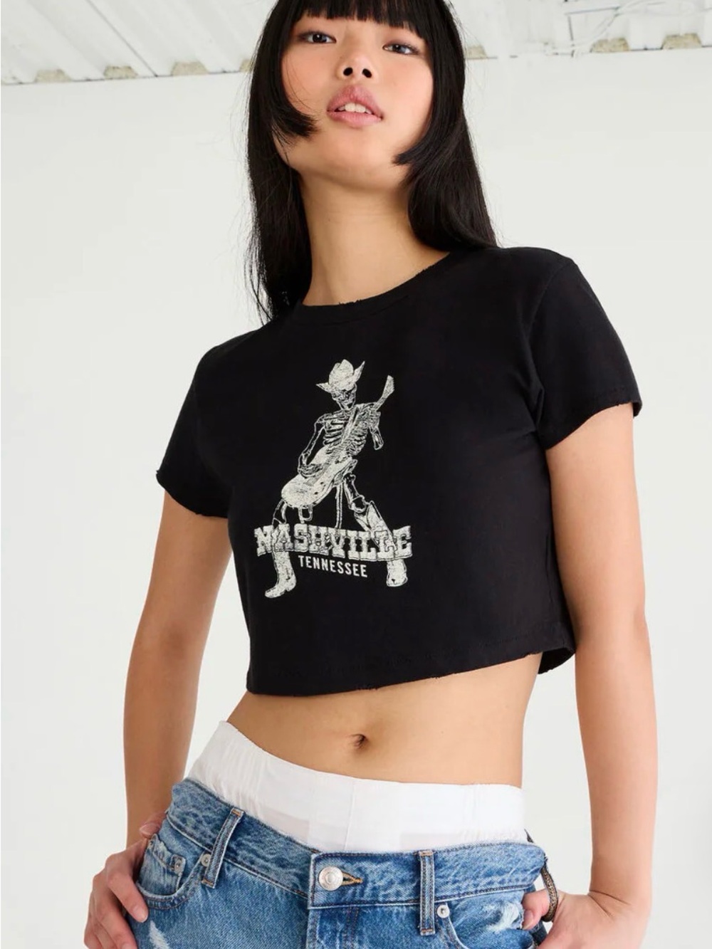 Aeropostale Black Nashville Tennessee Skeleton Guitar Crop Tee
